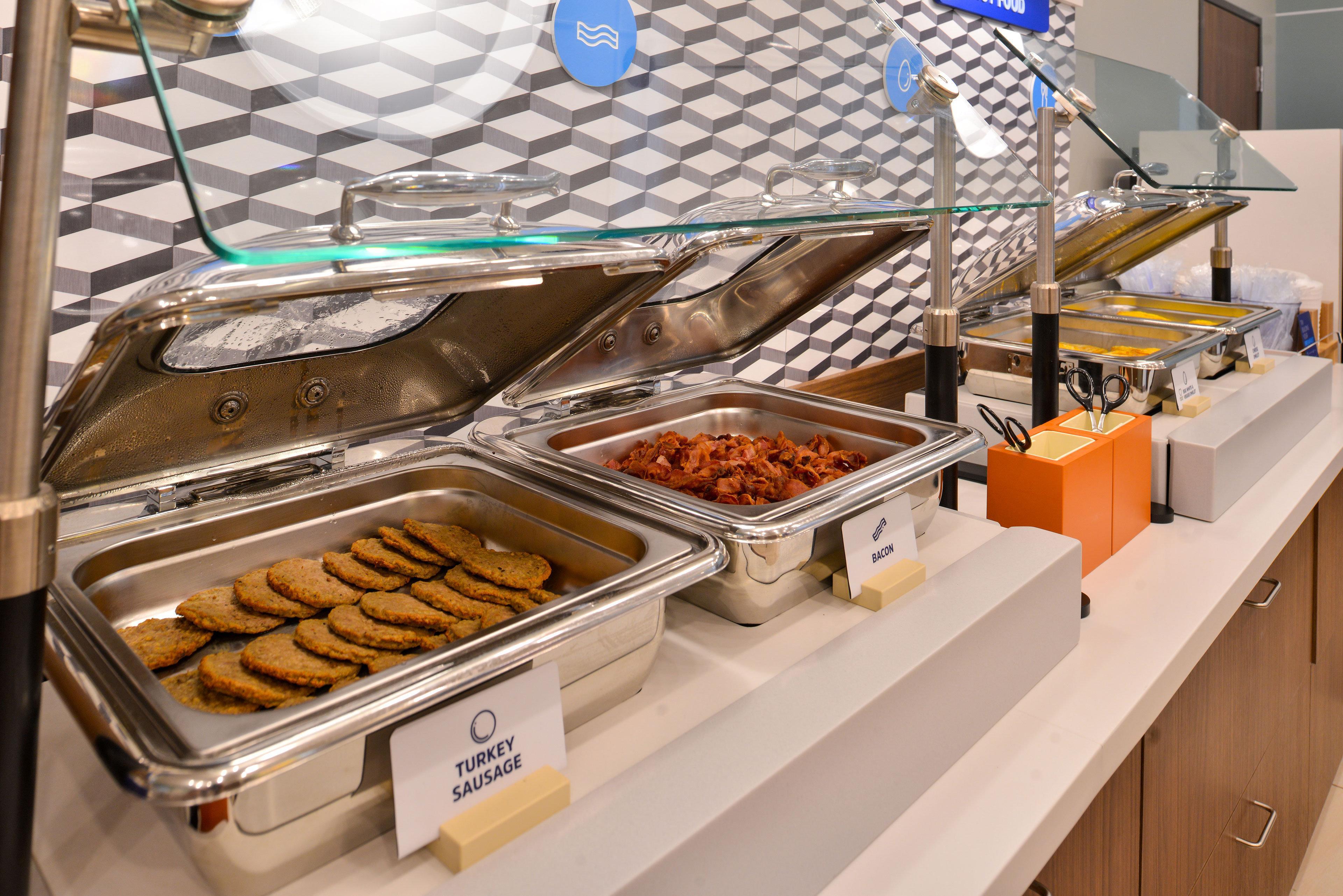 Holiday Inn Express Hotel & Suites Emporia By Ihg Bagian luar foto