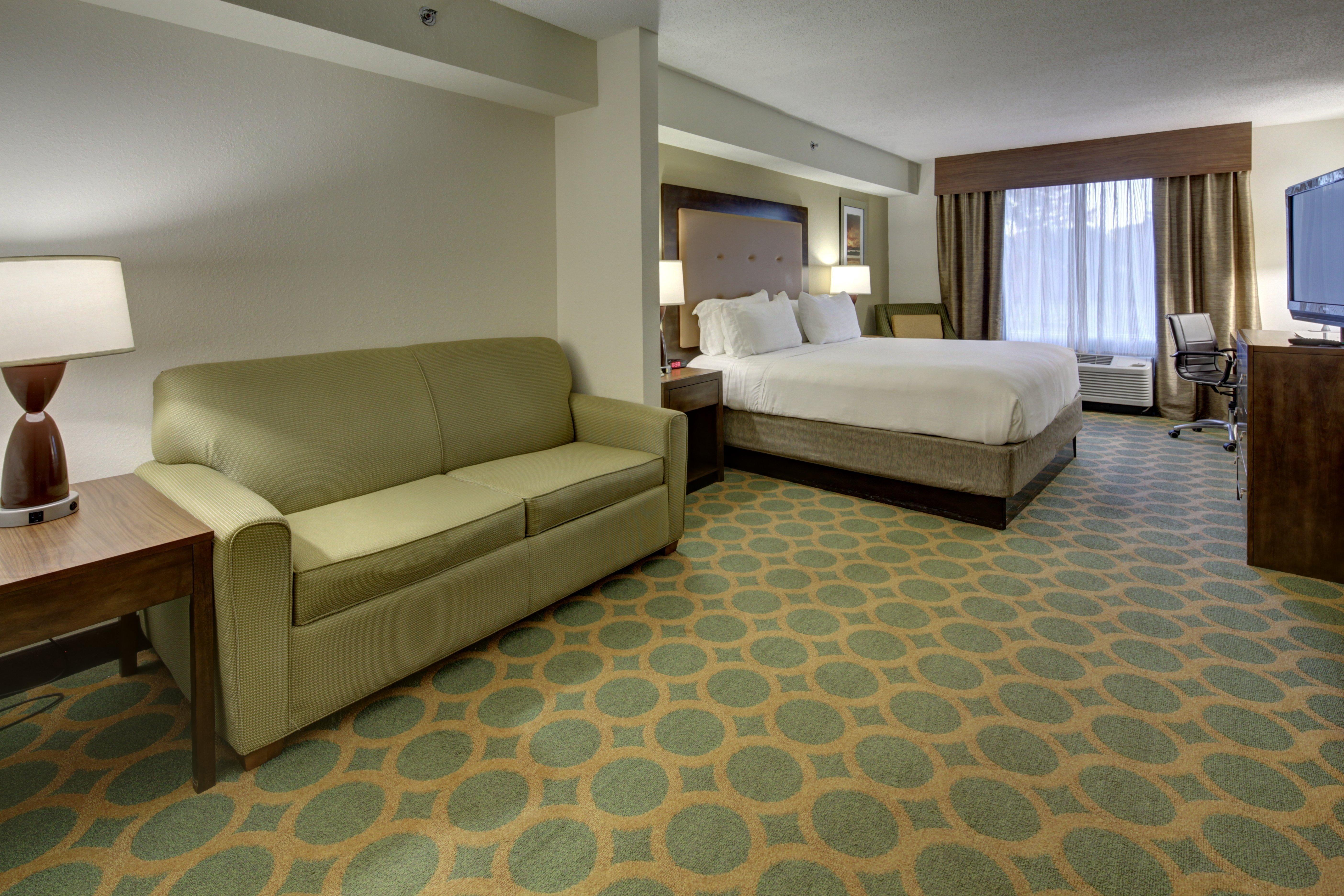Holiday Inn Express Hotel & Suites Emporia By Ihg Bagian luar foto
