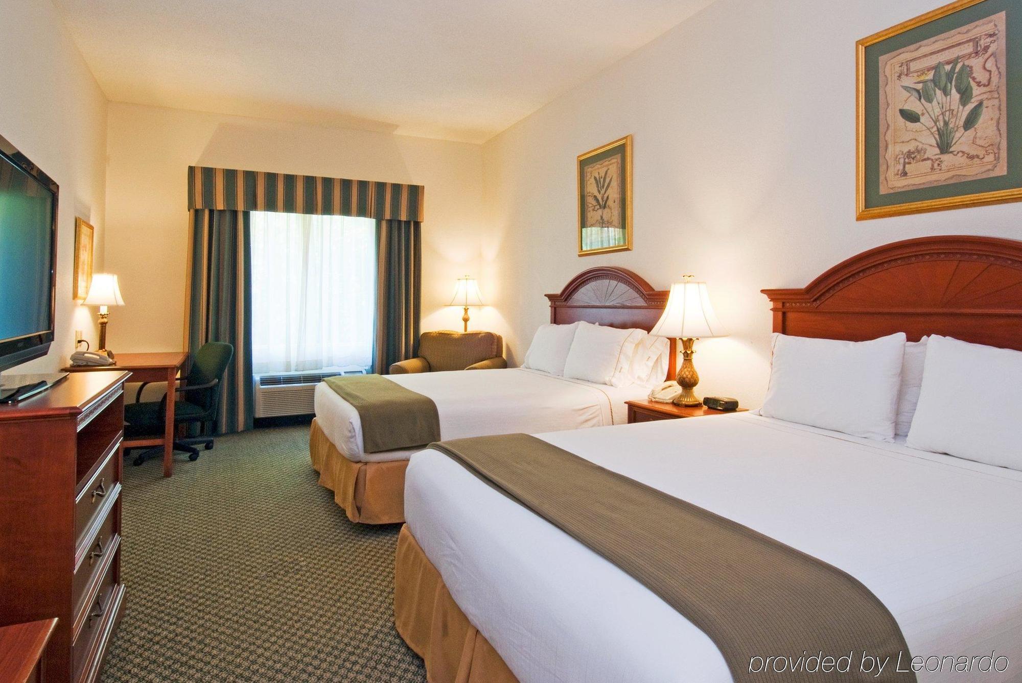 Holiday Inn Express Hotel & Suites Emporia By Ihg Ruang foto